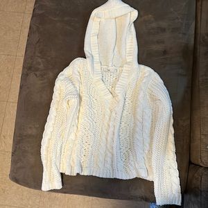NWOT - V-CHIC OVERSIZED KNIT SWEATER WITH HOOD.      Light Cream Color